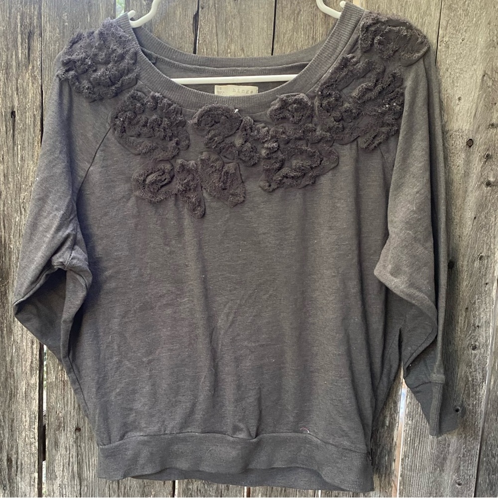 Hinge long sleeve top size small